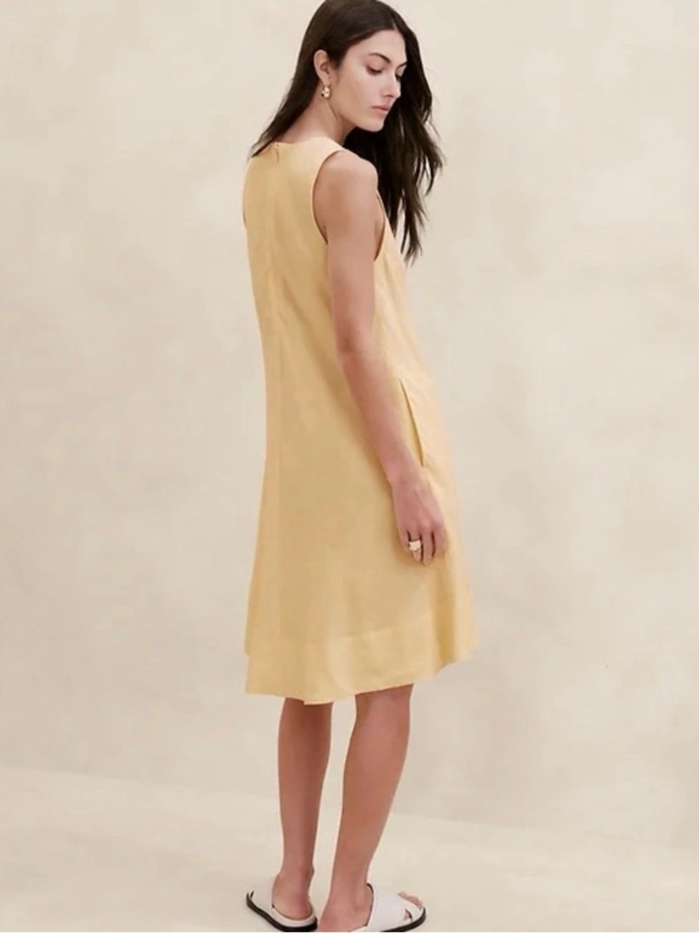 Banana Republic Linen Yellow V-Neck Sleeveless Shift Dress - Picture 2 of 8